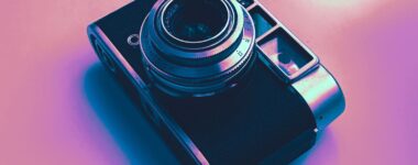 Digital camera representing growing demand for screen-free tech.